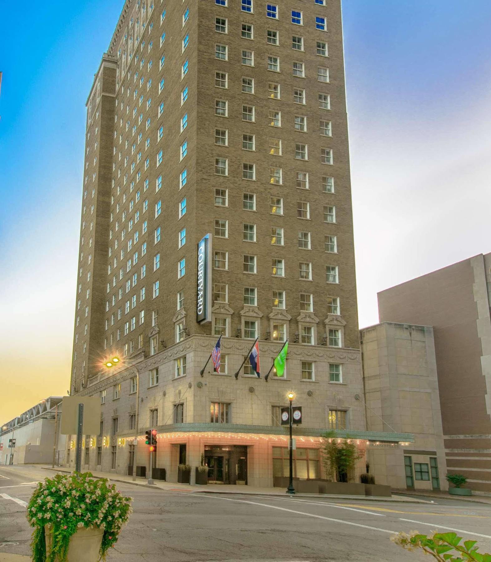 Courtyard St. Louis Downtown/Convention Center Otel Dış mekan fotoğraf